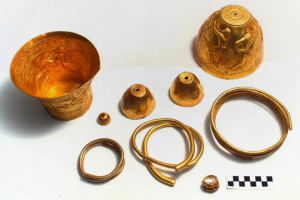 400 BCE: Scythians smoke marijuana from golden bongs